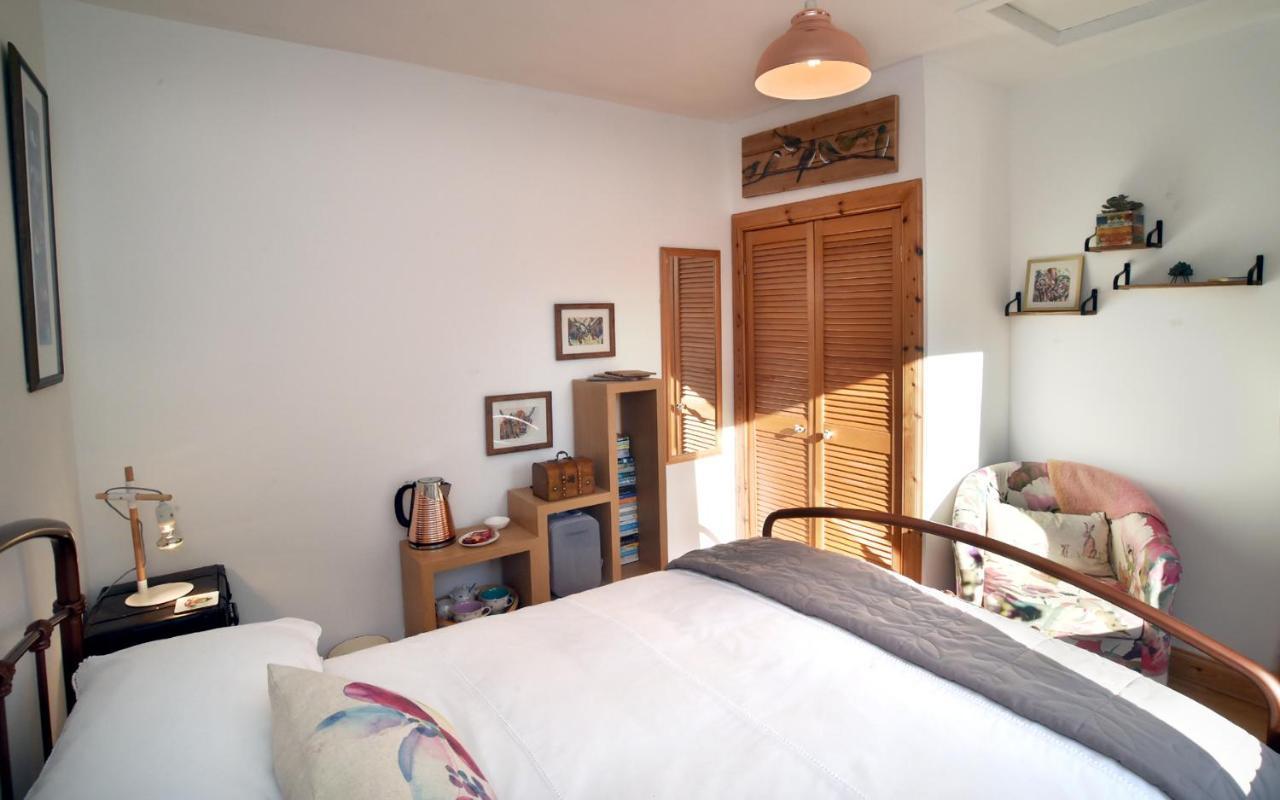 Skye Photo Centre Bed & Breakfast Camastianavaig Exterior photo
